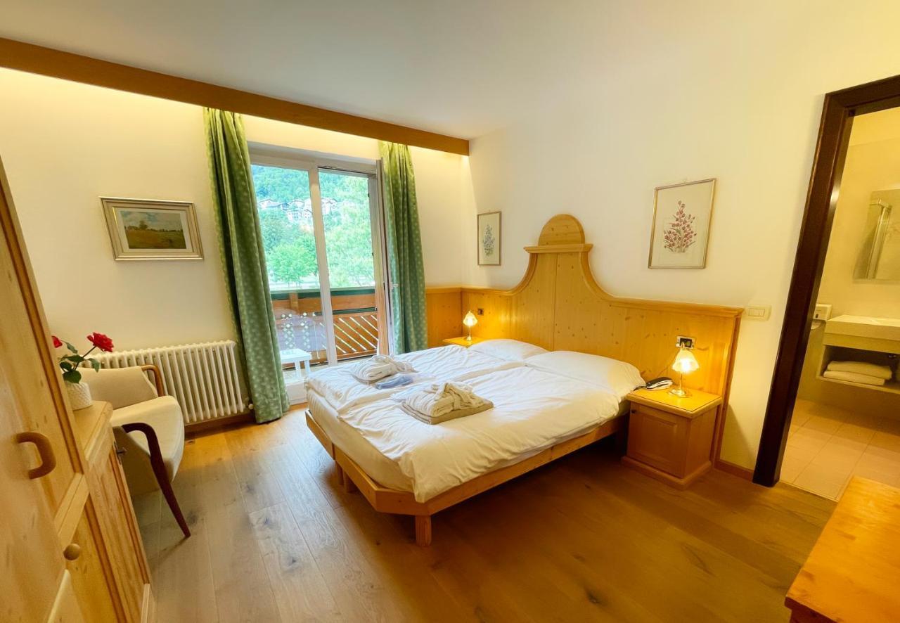 Alledolomiti Boutique Lake Hotel - Adults Friendly 莫尔韦诺 外观 照片