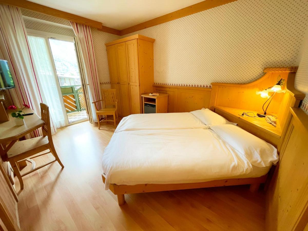 Alledolomiti Boutique Lake Hotel - Adults Friendly 莫尔韦诺 外观 照片
