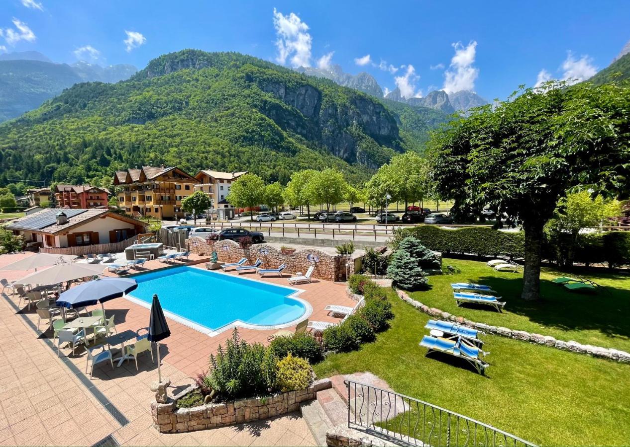 Alledolomiti Boutique Lake Hotel - Adults Friendly 莫尔韦诺 外观 照片