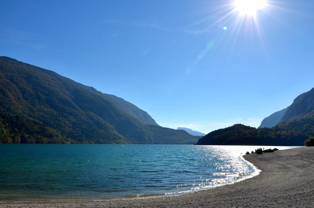 Alledolomiti Boutique Lake Hotel - Adults Friendly 莫尔韦诺 外观 照片
