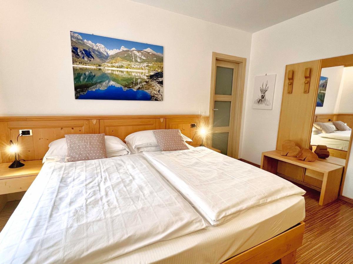 Alledolomiti Boutique Lake Hotel - Adults Friendly 莫尔韦诺 外观 照片