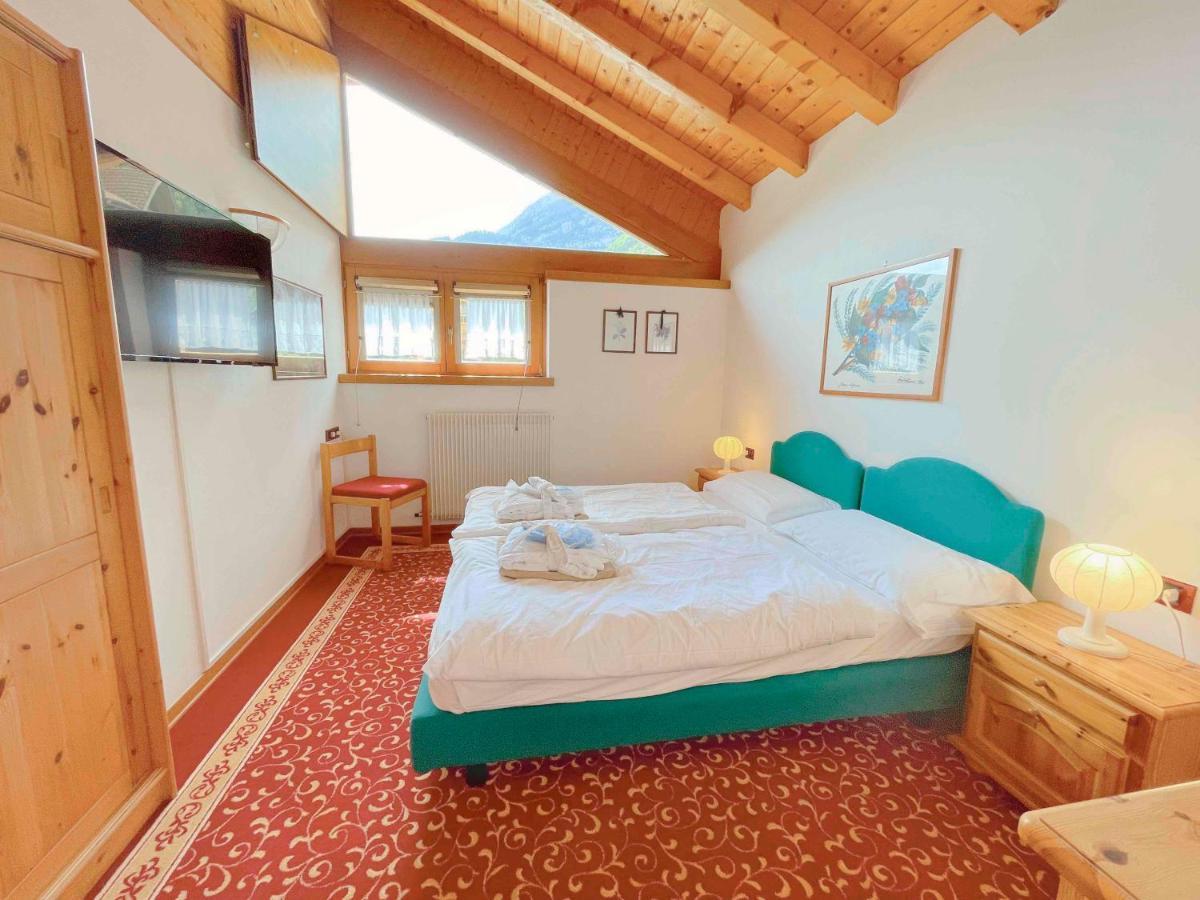 Alledolomiti Boutique Lake Hotel - Adults Friendly 莫尔韦诺 外观 照片