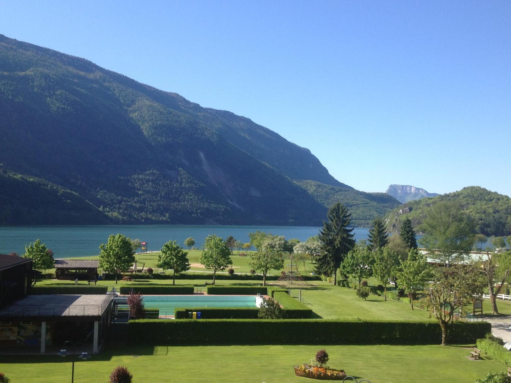 Alledolomiti Boutique Lake Hotel - Adults Friendly 莫尔韦诺 外观 照片